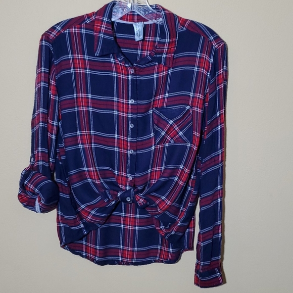 M Fasis by California Blue Tops - ✨️4/$25! Cute Button-Down Plaid Top